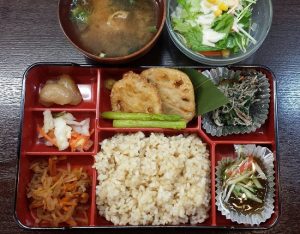 玄気やさんの「日替わり玄米弁当」